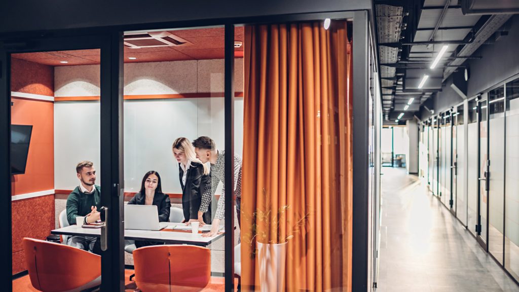 Best Curtain Types for Office Cabins